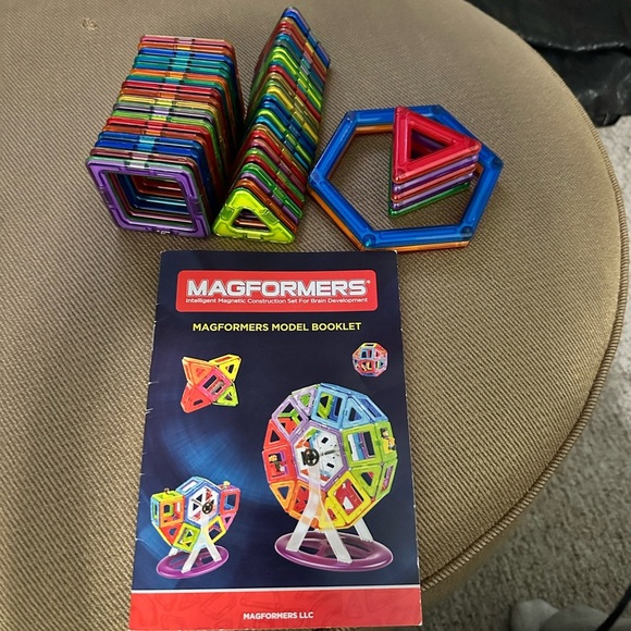 Colorful Magnetic Building Set - Picture 2 of 2
